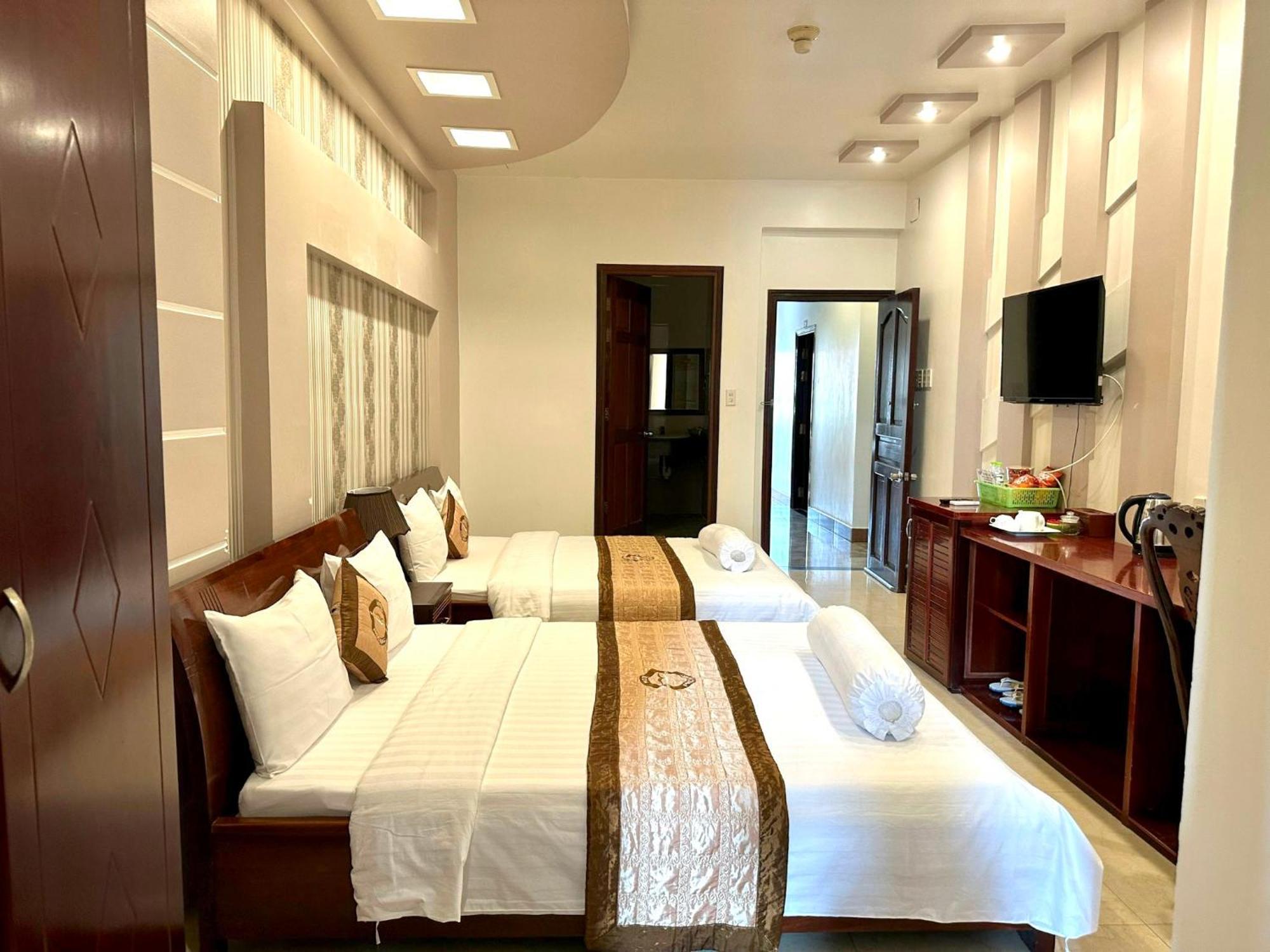 Phuc Hung Hotel Rach Gia Exterior photo