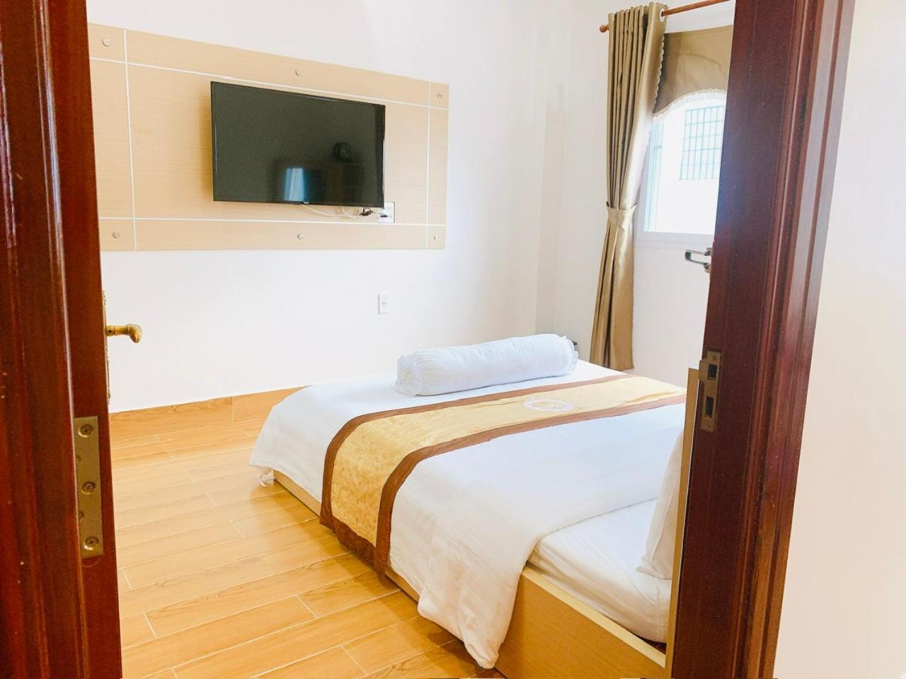 Phuc Hung Hotel Rach Gia Exterior photo