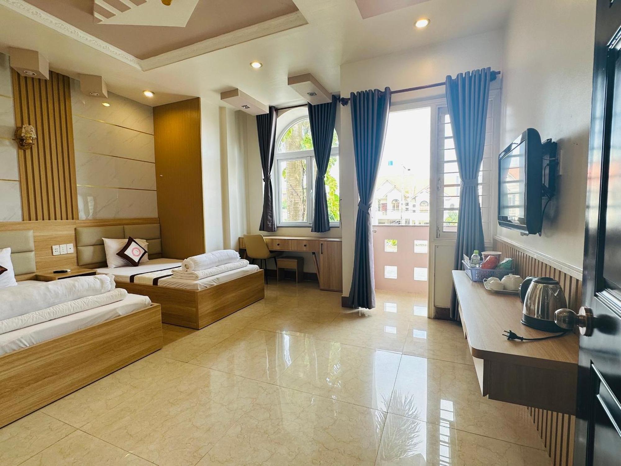 Phuc Hung Hotel Rach Gia Exterior photo